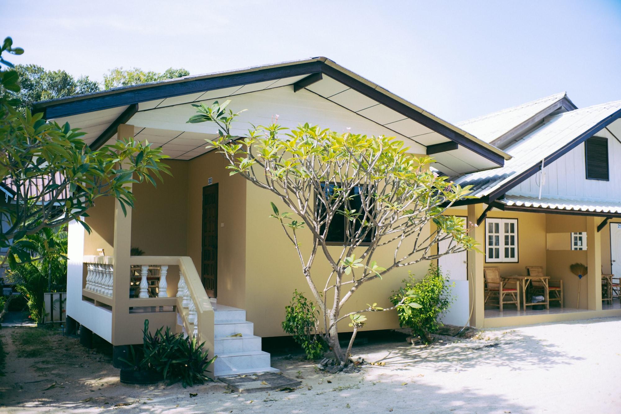 Amity Beach Resort Maret 외부 사진