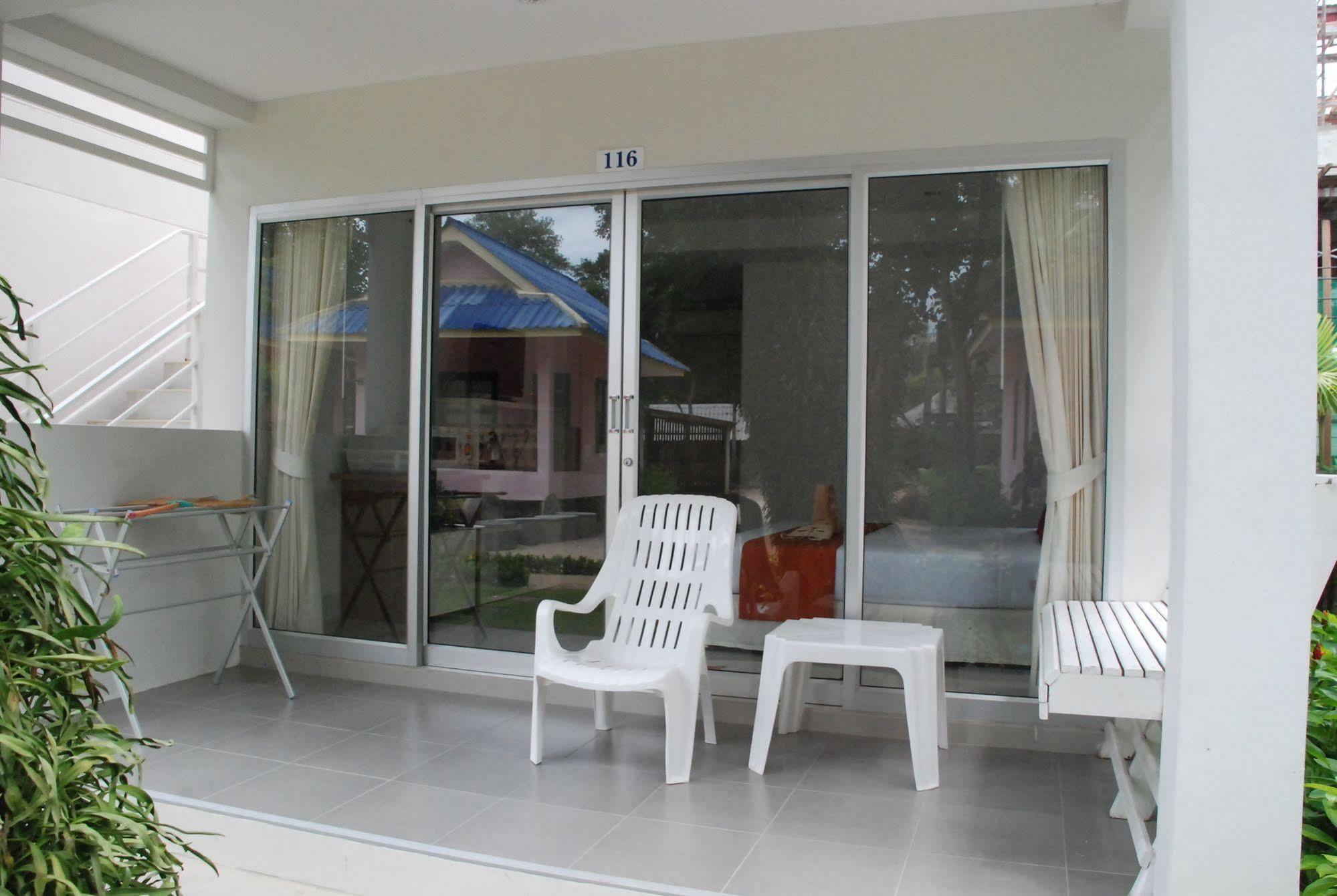 Amity Beach Resort Maret 외부 사진