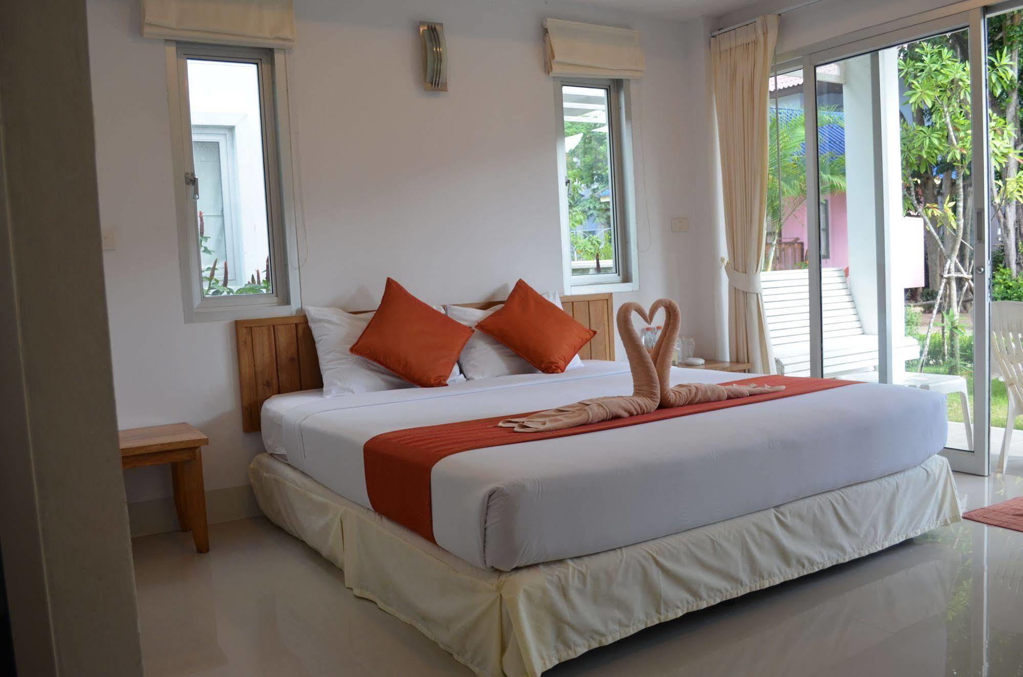 Amity Beach Resort Maret 외부 사진