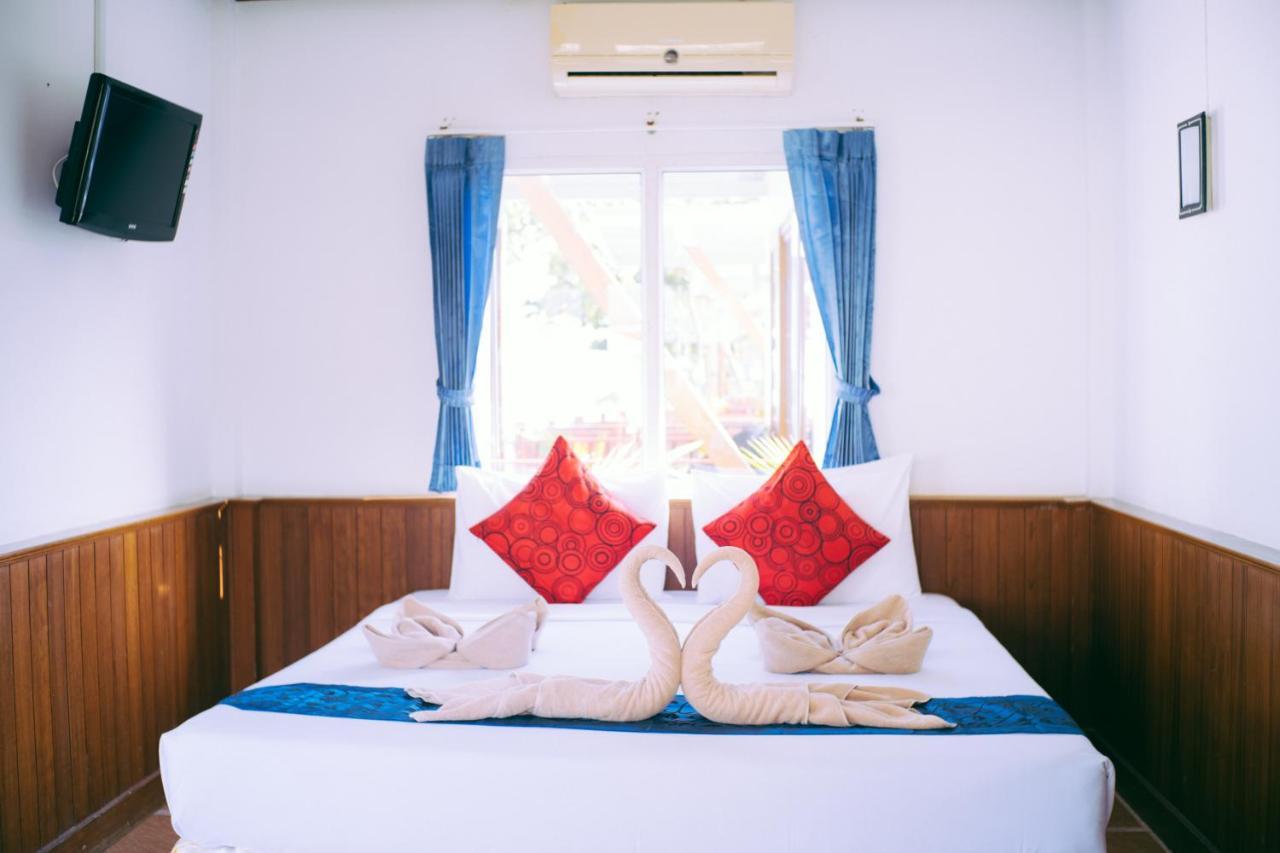 Amity Beach Resort Maret 외부 사진