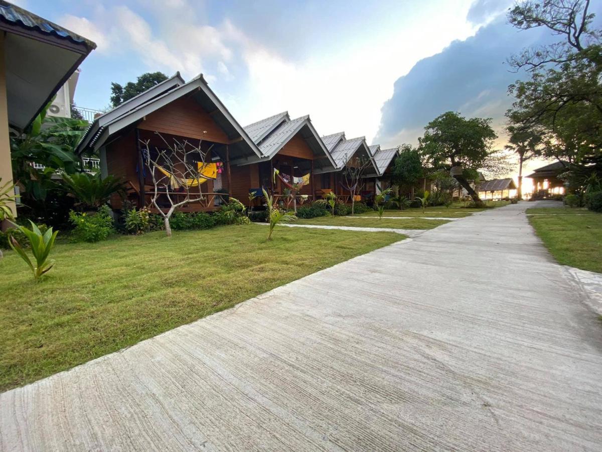 Amity Beach Resort Maret 외부 사진